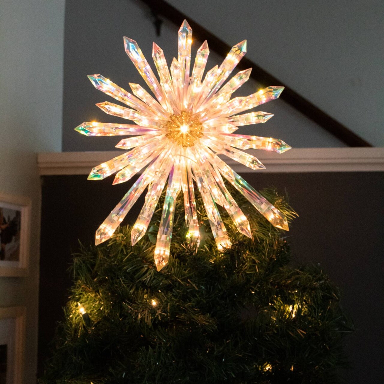 Gerson Starburst Christmas Tree Topper for a Warm, Steady Glow, Electric Lighted Iridescent Acrylic Holiday Star Decor